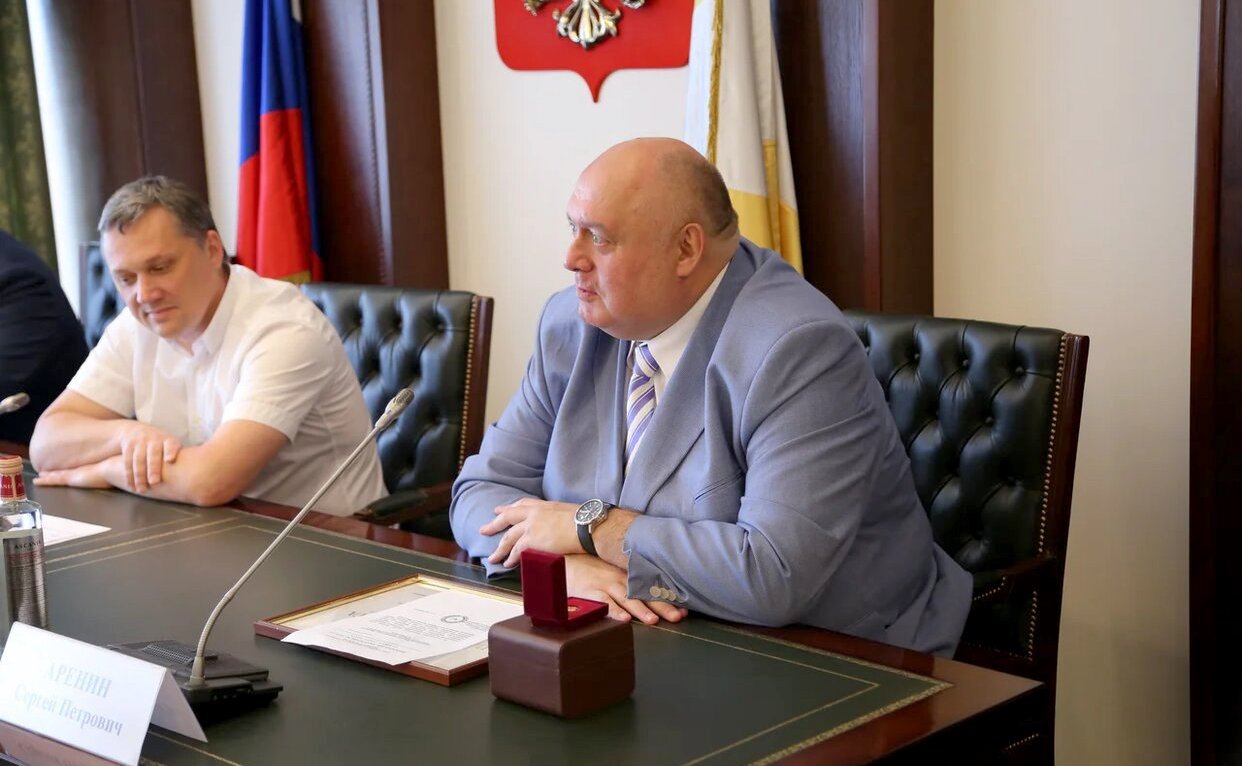 С. Аренин поздравил с юбилеем председателя Совета ветеранов прокуратуры Ставропольского края В. Кравченко