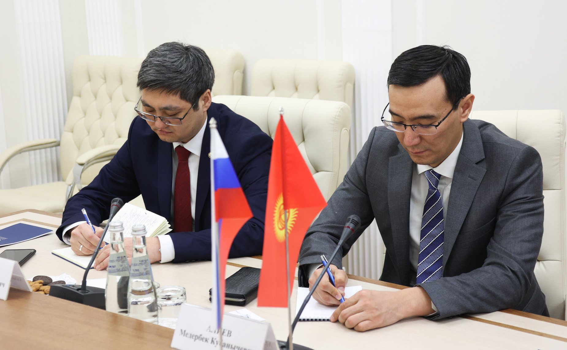 Встреча первого заместителя председателя Комитета СФ по социальной политике Александра Варфоломеева с заместителем Председателя Жогорку Кенеша Киргизской Республики