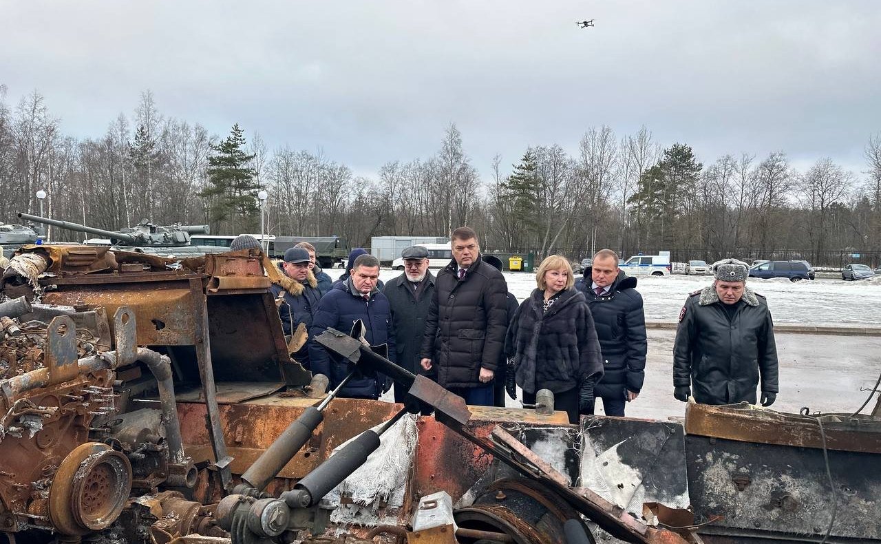 В музее-заповеднике «Прорыв блокады Ленинграда» открылась выставка военной техники «Фашизм. Невыученные уроки истории. Связь времен»