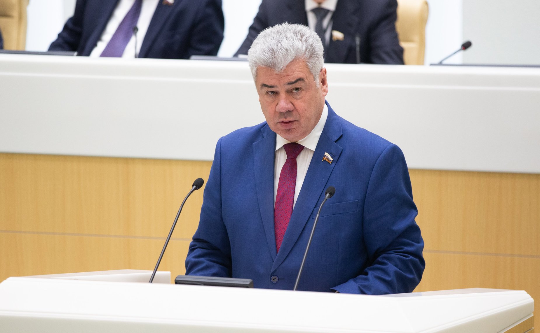 Виктор Бондарев