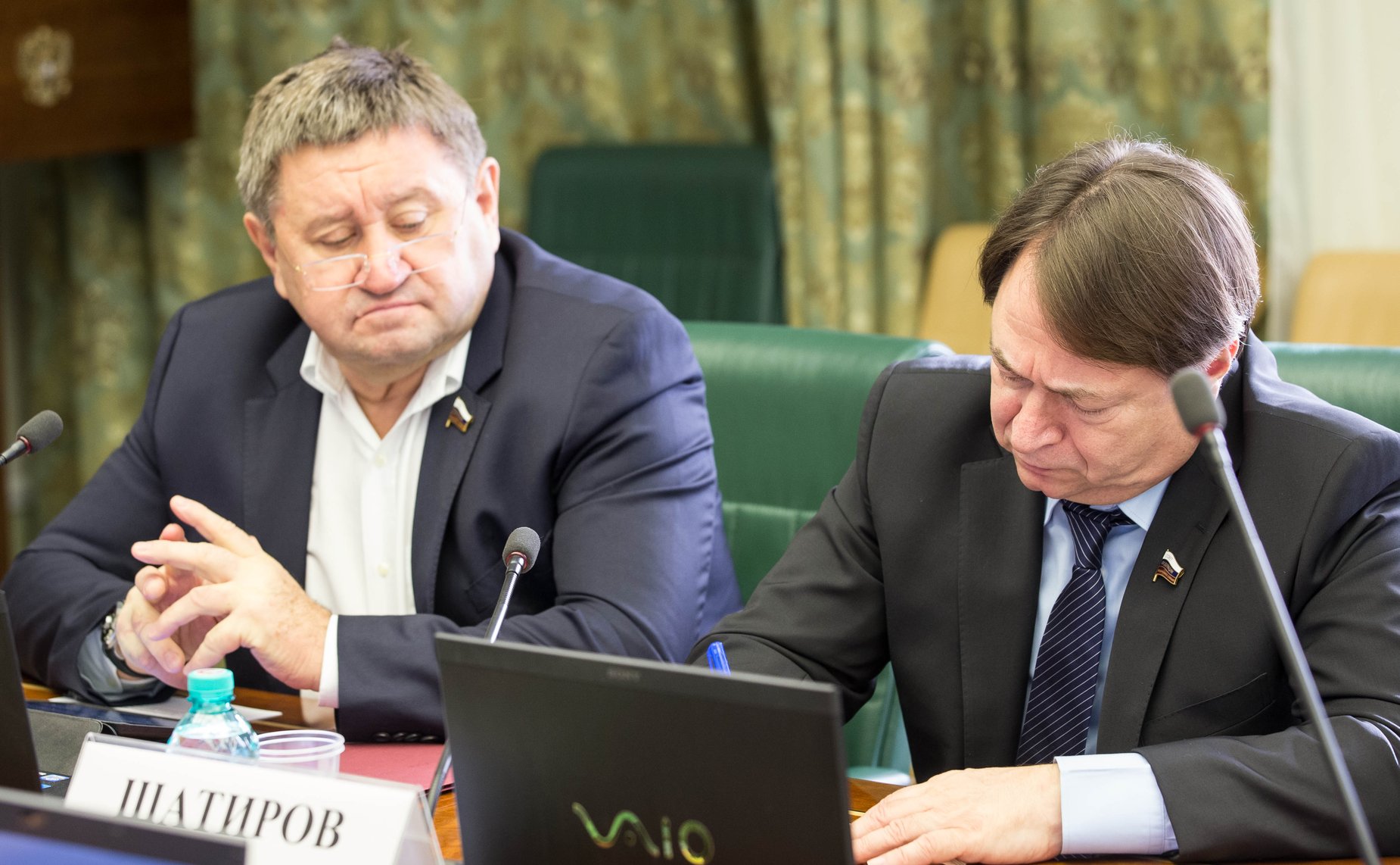 М. Пономарев и С. Шатиров Заседание Комитета СФ по экономической политике