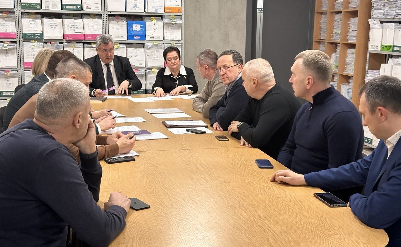 Лариса Мельник инициировала проведение совещания по актуальным проблемам рыбодобывающей отрасли региона