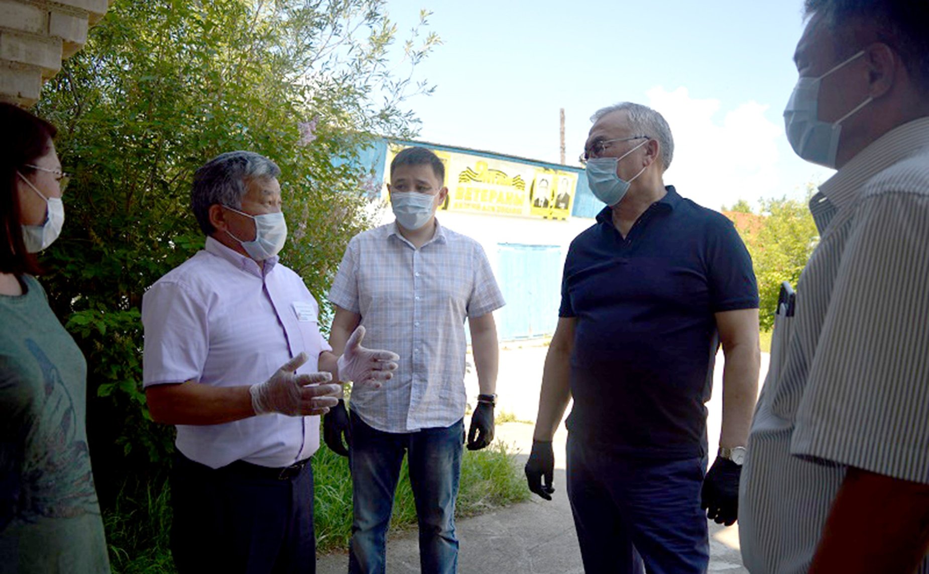 Баир Жамсуев ознакомился с ходом ремонтных и строительных работ в Агинском Бурятском округе Забайкальского края