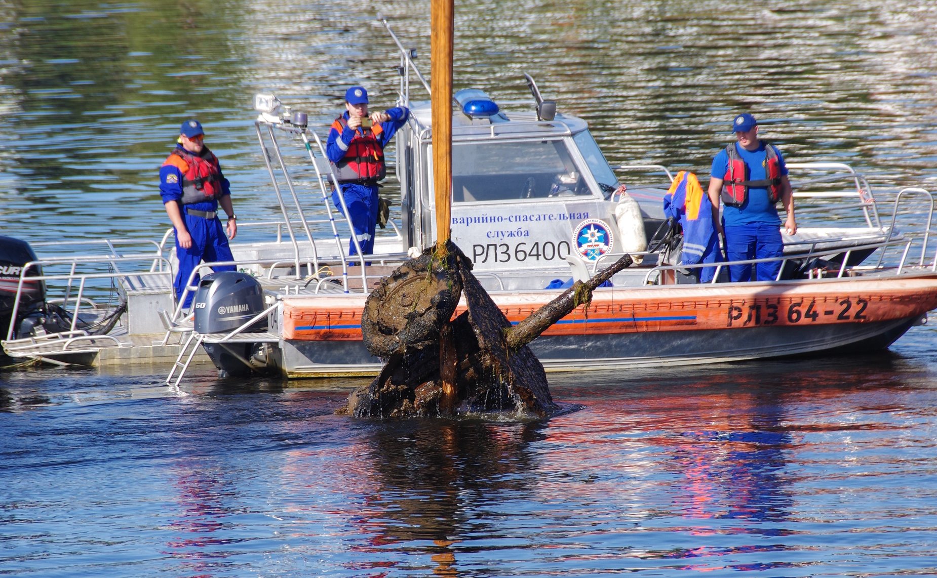 В День памяти жертв блокады Ленинграда на территории Кировского района Ленинградской области со дна реки Невы поднята боевая пушка времен Великой Отечественной войны