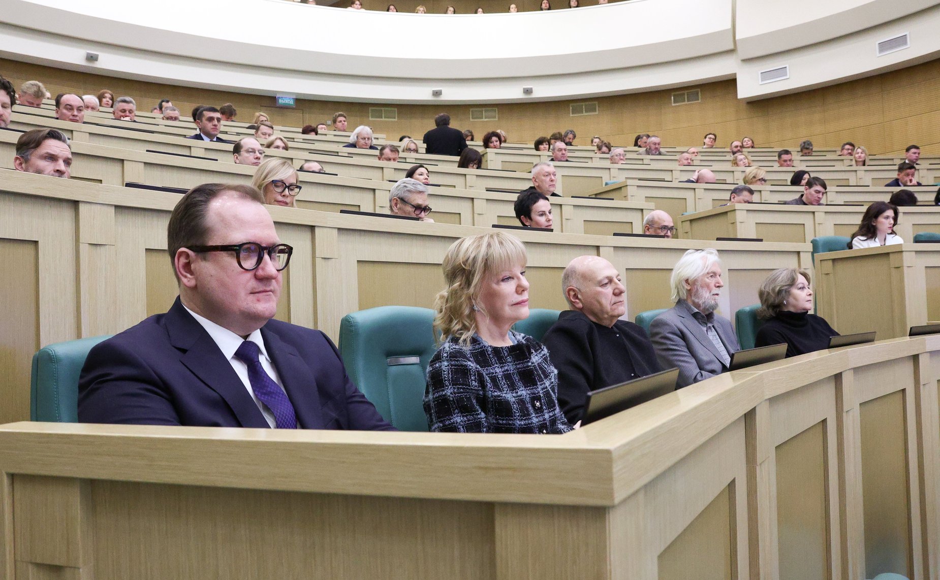 Председатель Совета Федерации Валентина Матвиенко провела встречу с деятелями театрального искусства