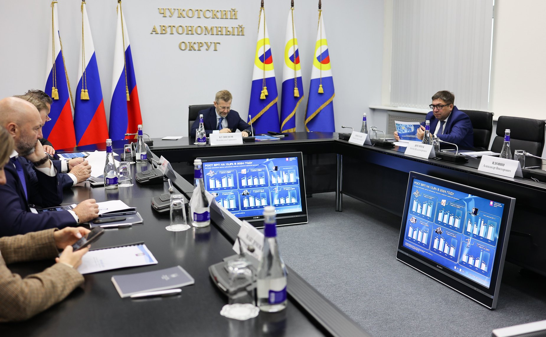 Сенаторы провели встречу с губернатором Чукотского АО Владиславом Кузнецовым