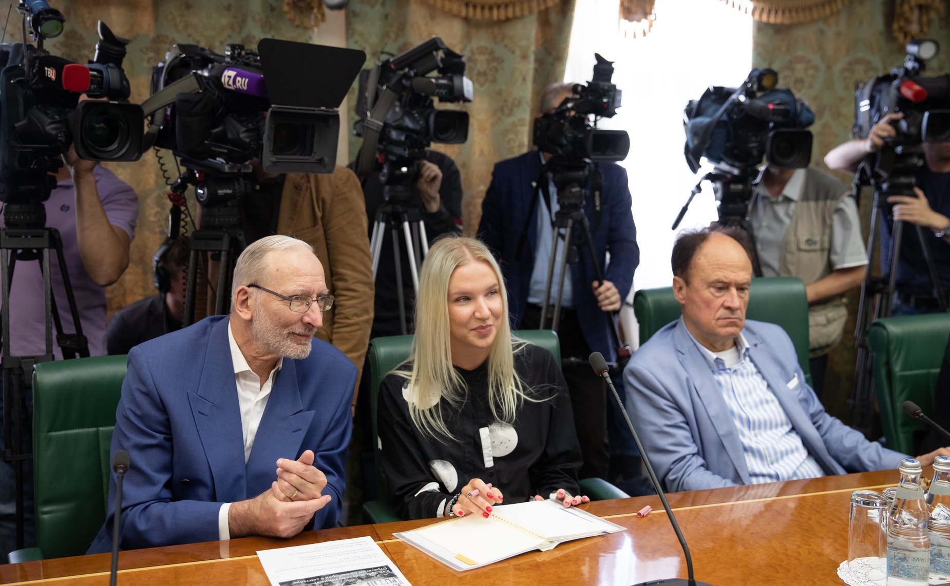 Встреча Андрея Климова с международными экспертами, прибывшими в Москву в качестве иностранных обозревателей в связи с проведением Единого дня голосования