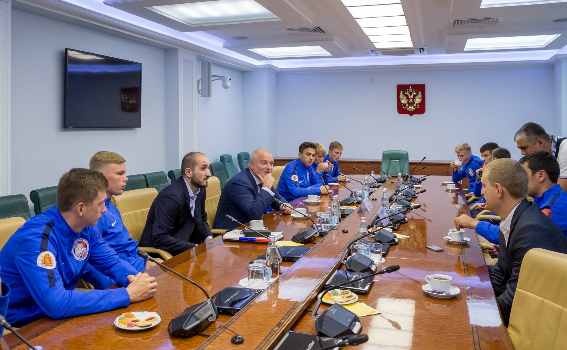 А. Клишас встретился с игроками ФК «Тотем»