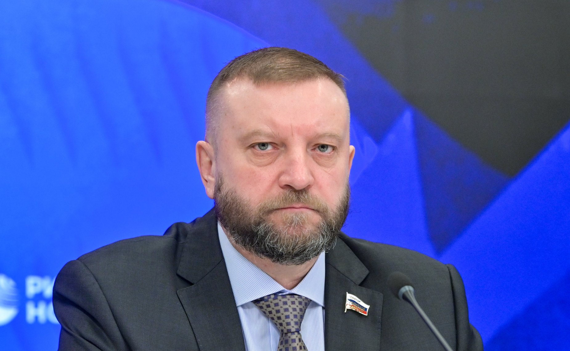 В пресс-центре МИА «Россия сегодня» член Комитета СФ по международным делам Алексей Кондратьев принял участие в пресс-конференции на тему «Вовлеченность субъектов РФ в повестку СВО»