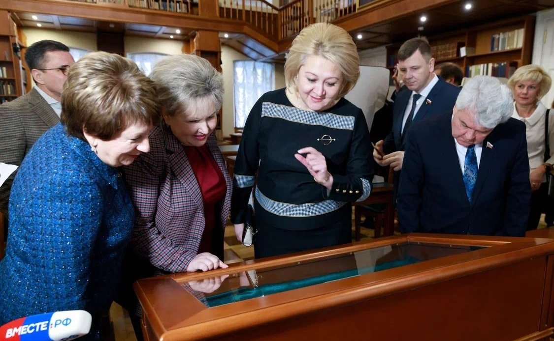 Председатель Комитета СФ по науке, образованию и культуре Лилия Гумерова провела круглый стол на тему «Актуальные вопросы развития библиотечного дела в Российской Федерации»