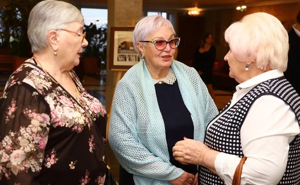 Во Дворце культуры металлургов имени Орджоникидзе прошло празднование 80-летия Центральной клинической медико-санитарной части