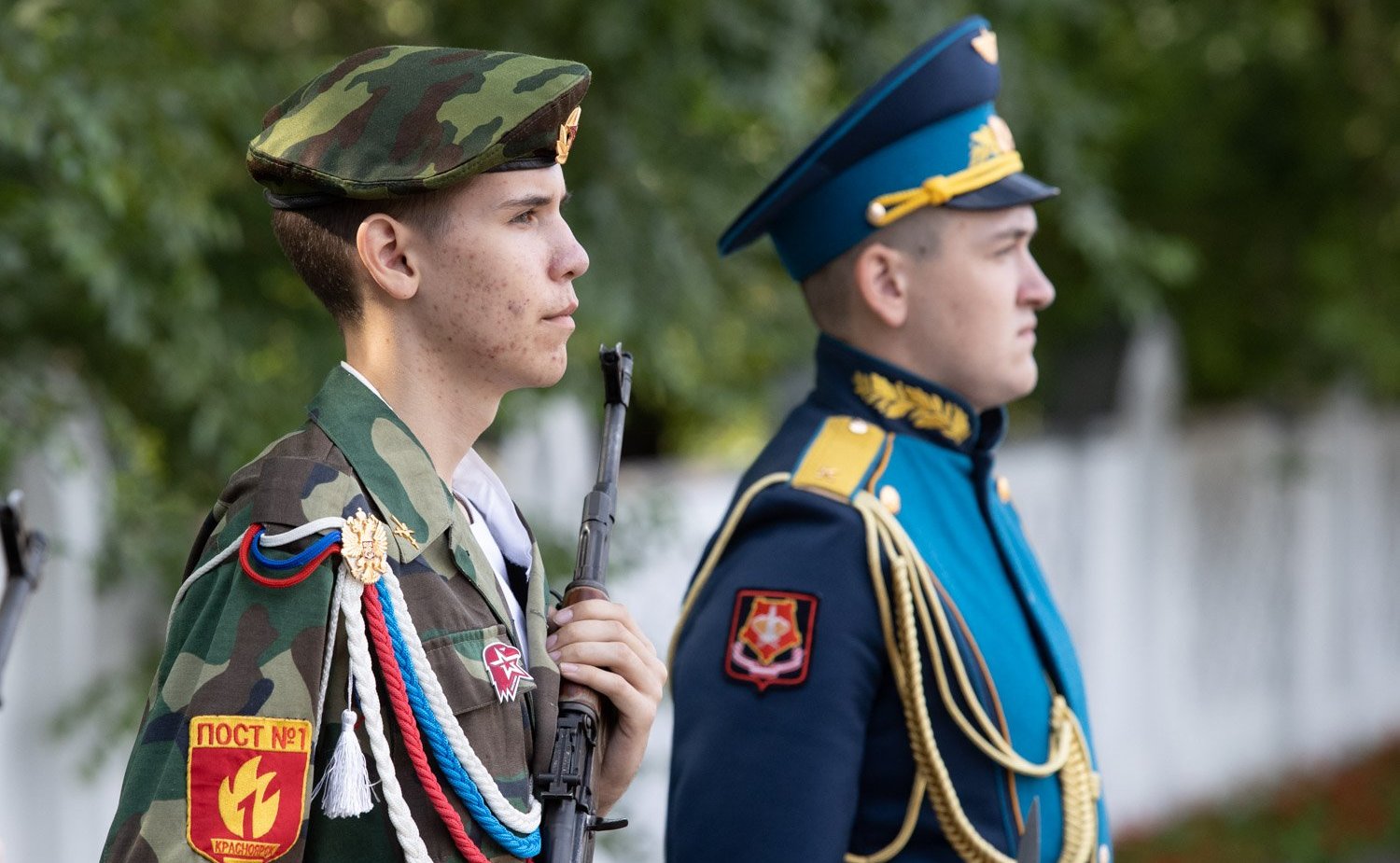 Члены парламентских делегаций России и Армении приняли участие в церемонии возложения цветов к Вечному огню на мемориале Победы