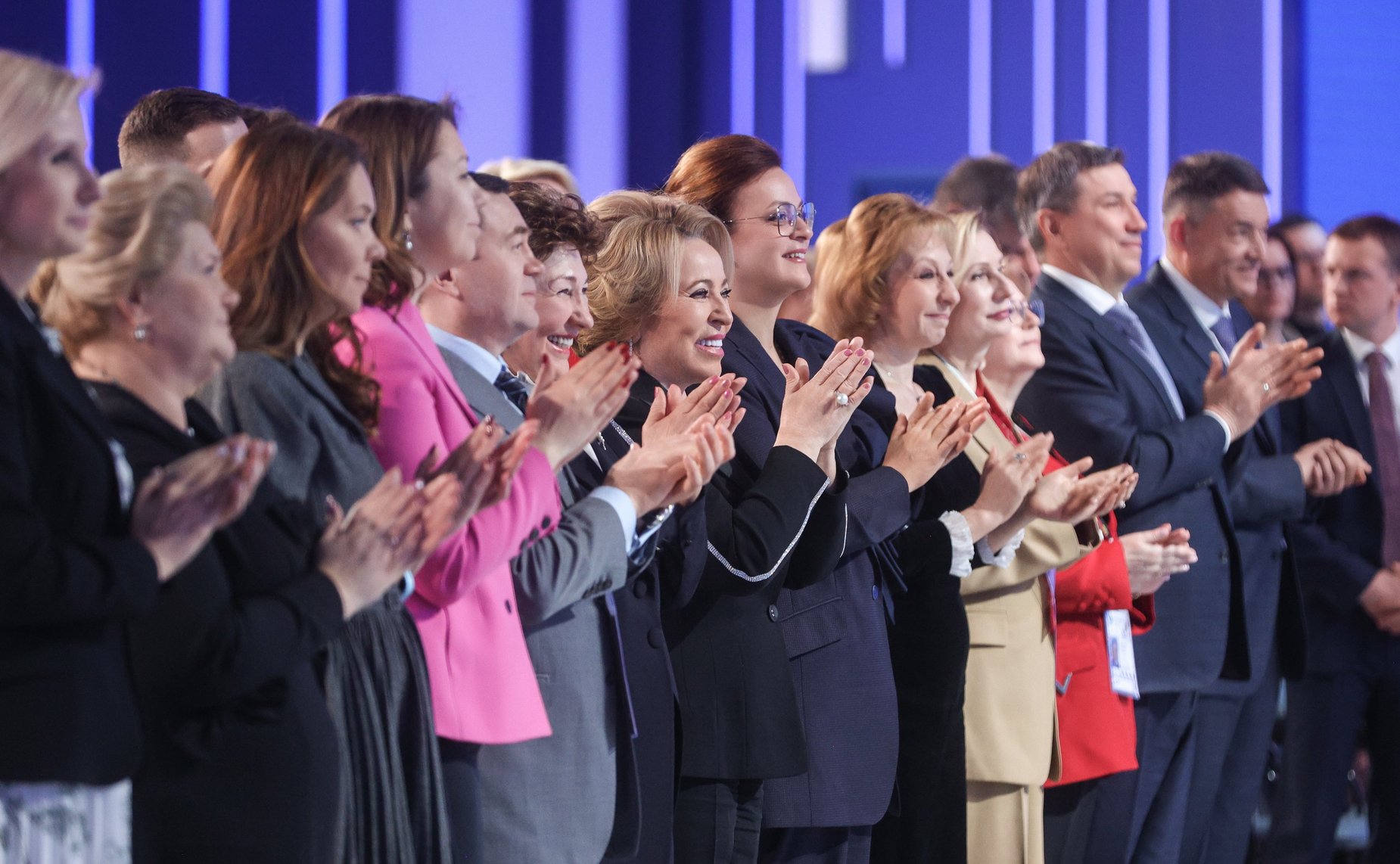 В рамках Всероссийского женского форума «Женщины: сохраняем традиции – развиваем Россию» состоялась Торжественная церемония награждения лауреатов премии «По зову женского сердца»
