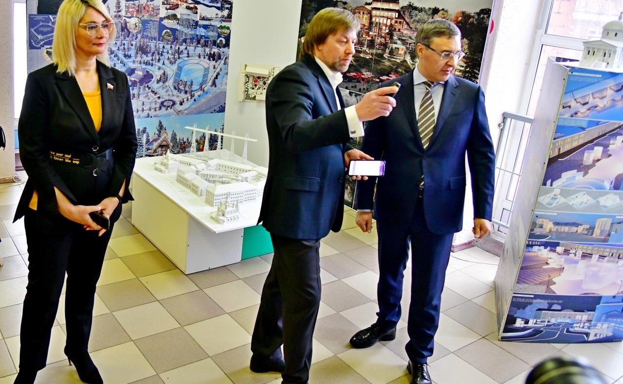 Наталия Косихина и Александр Русаков, представляющие Ярославскую область в СФ, вместе с Министром науки и высшего образования РФ Валерием Фальковым провели рабочую встречу с руководством и ведущими учеными ЯРГУ им. П.Г. Демидова