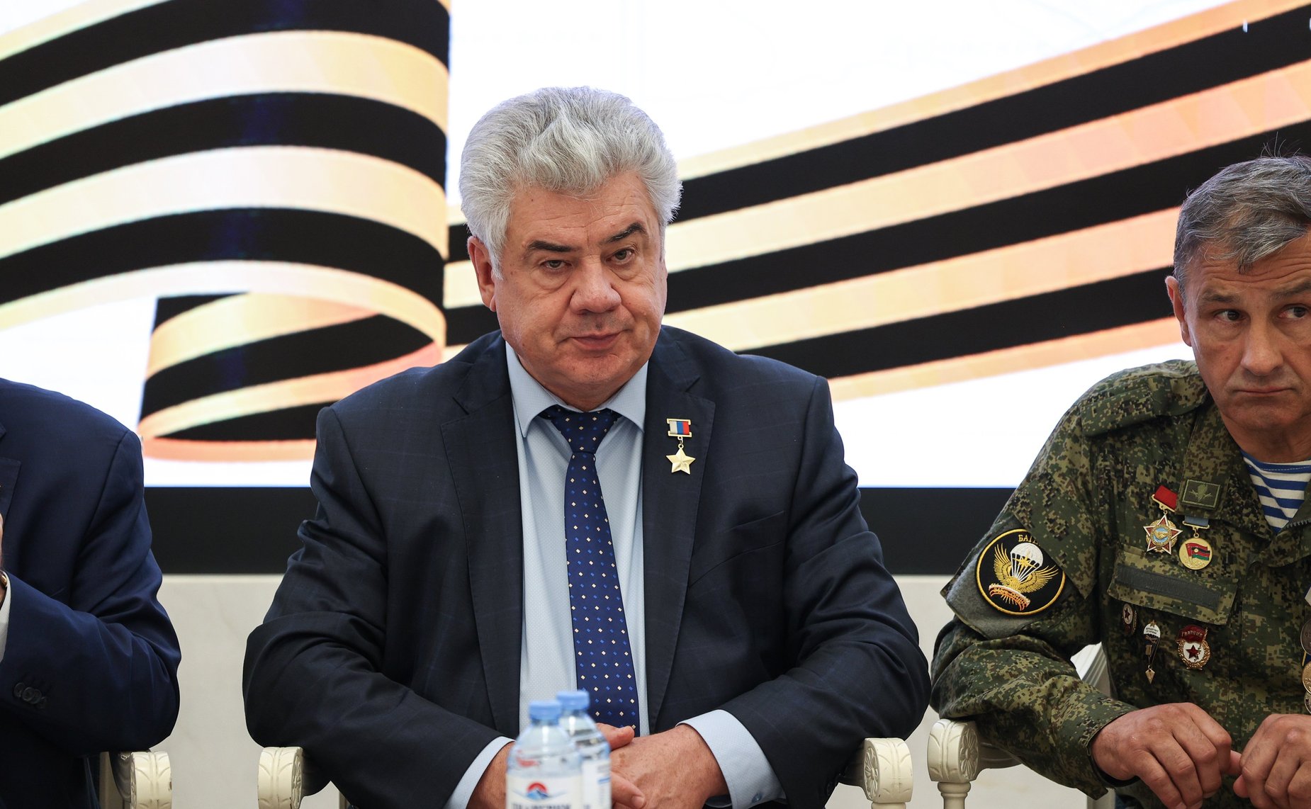 Виктор Бондарев