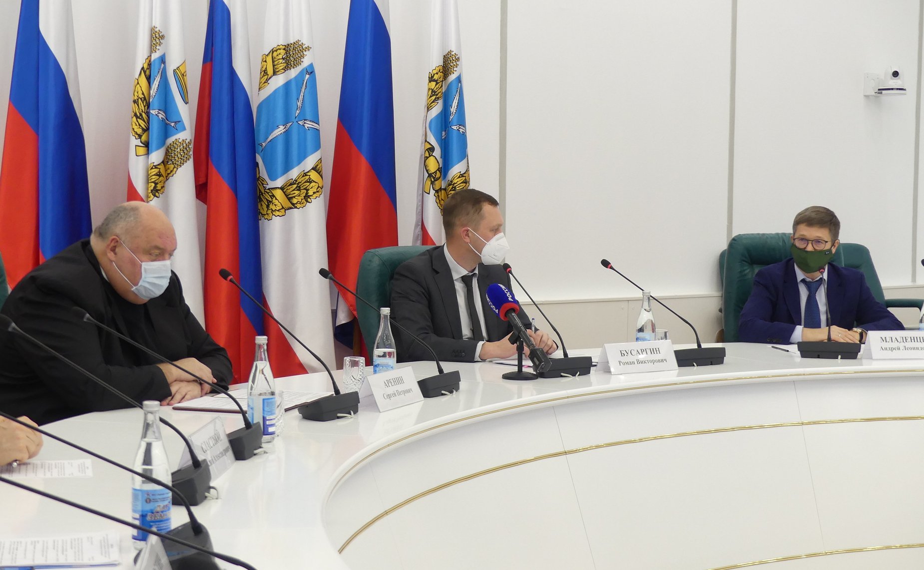 Сергей Аренин принял участие в акции по передаче врачам региона лекарств для лечения коронавируса