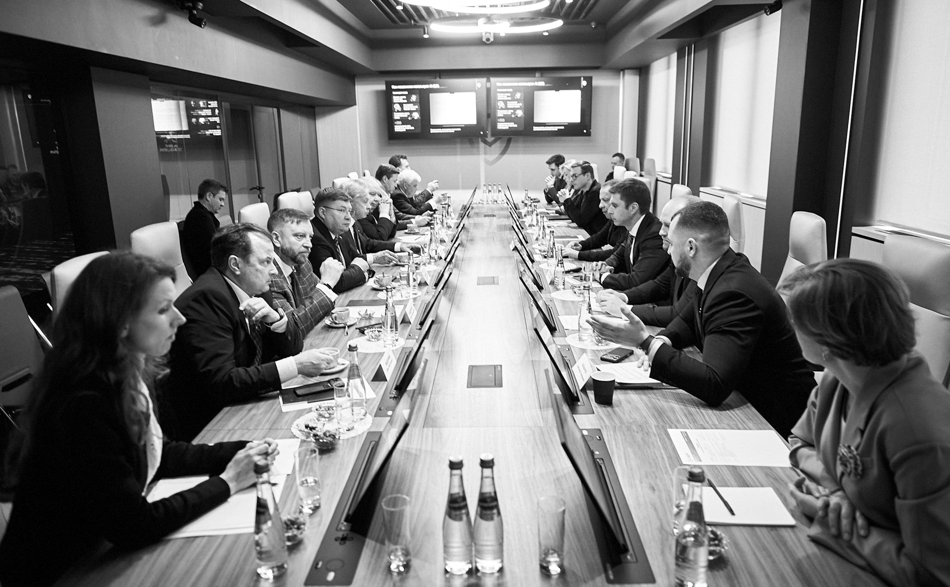 Члены Комиссии Совета Федерации по информационной политике и взаимодействию со СМИ обсудили меры по повышению эффективности борьбы с кибермошенничеством