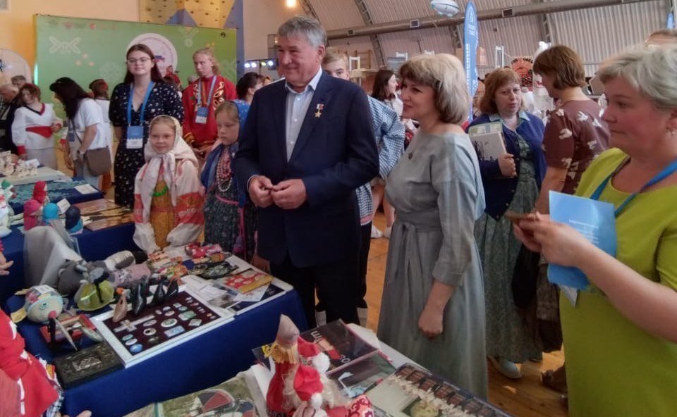 Юрий Воробьев принял участие в заключительном этапе Всероссийского детского фестиваля «Наследники традиций», который проходит на Вологодчине