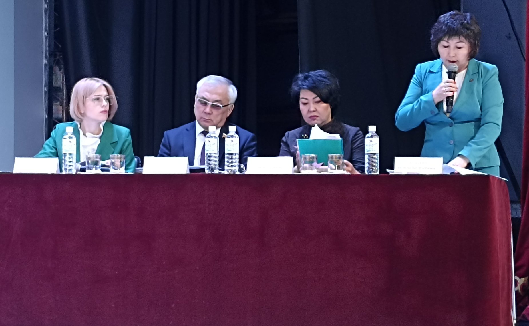 Баир Жамсуев в Агинском принял участие в совещании по итогам работы администрации Агинского Бурятского округа за 2023 год и задачах на 2024