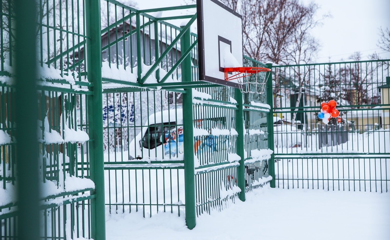 Торжественное открытие спортивной площадки возле детско-юношеской школы самбо и дзюдо в Южно-Сахалинске