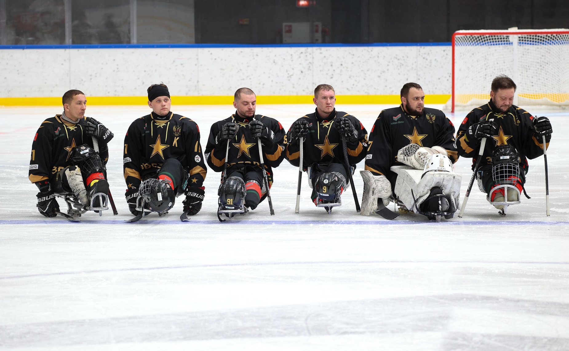 Валентина Матвиенко посетила тренировку команды по следж-хоккею из Санкт-Петербурга, в составе которой ветераны СВО