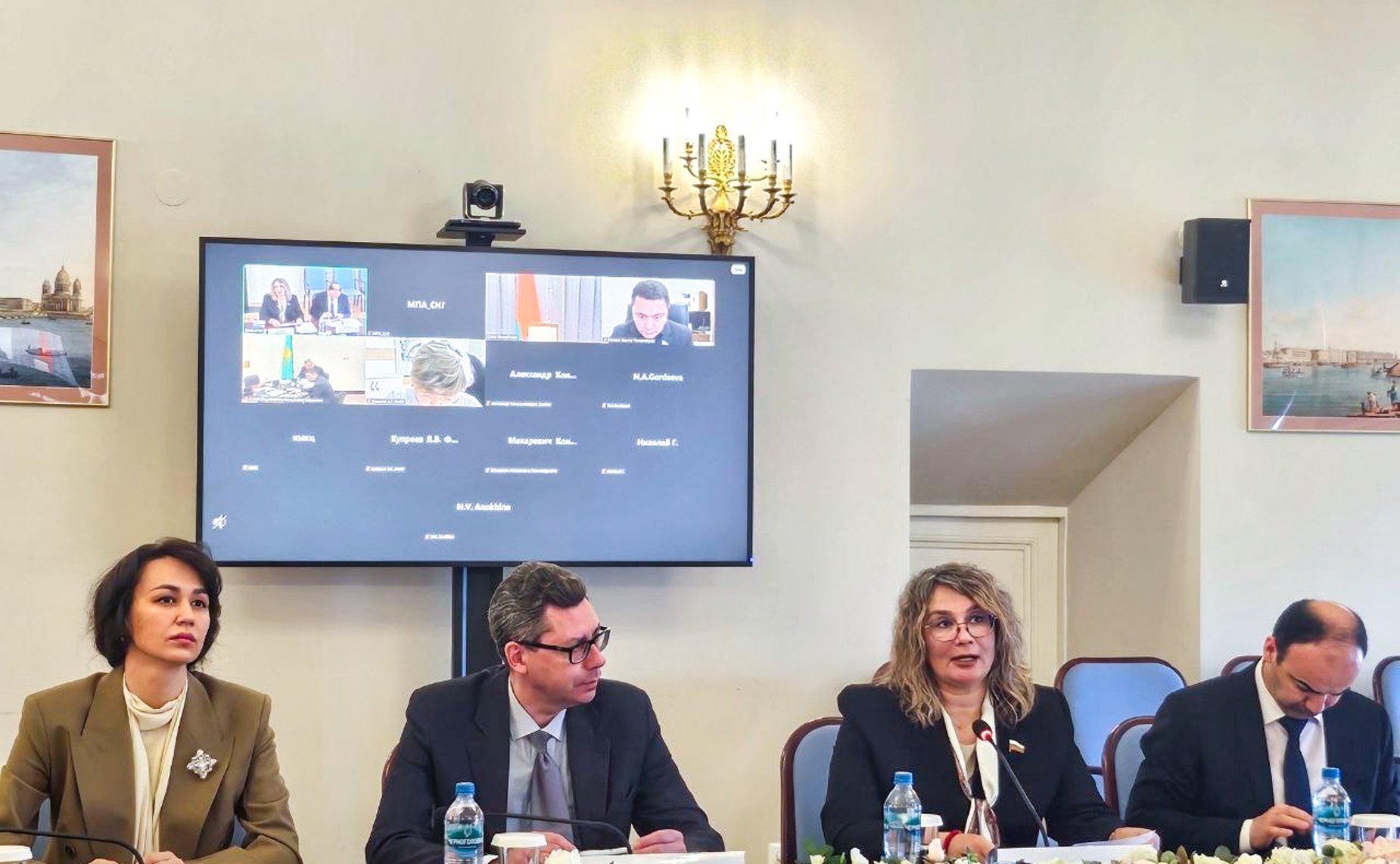 Участие сенаторов РФ в заседании Постоянной комиссии МПА СНГ по социальной политике и правам человека рабочей группы МПА СНГ по разработке модального закона «О платформенной занятости»