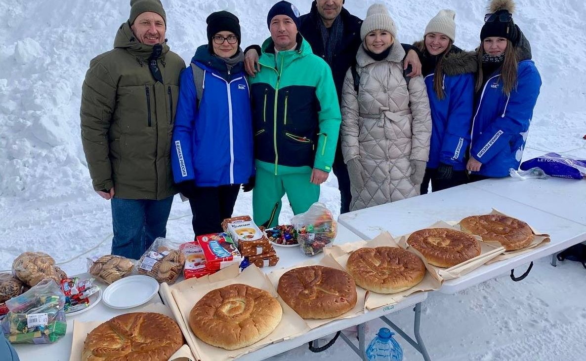 Андрей Хапочкин открыл соревнования «Хоккей в валенках»