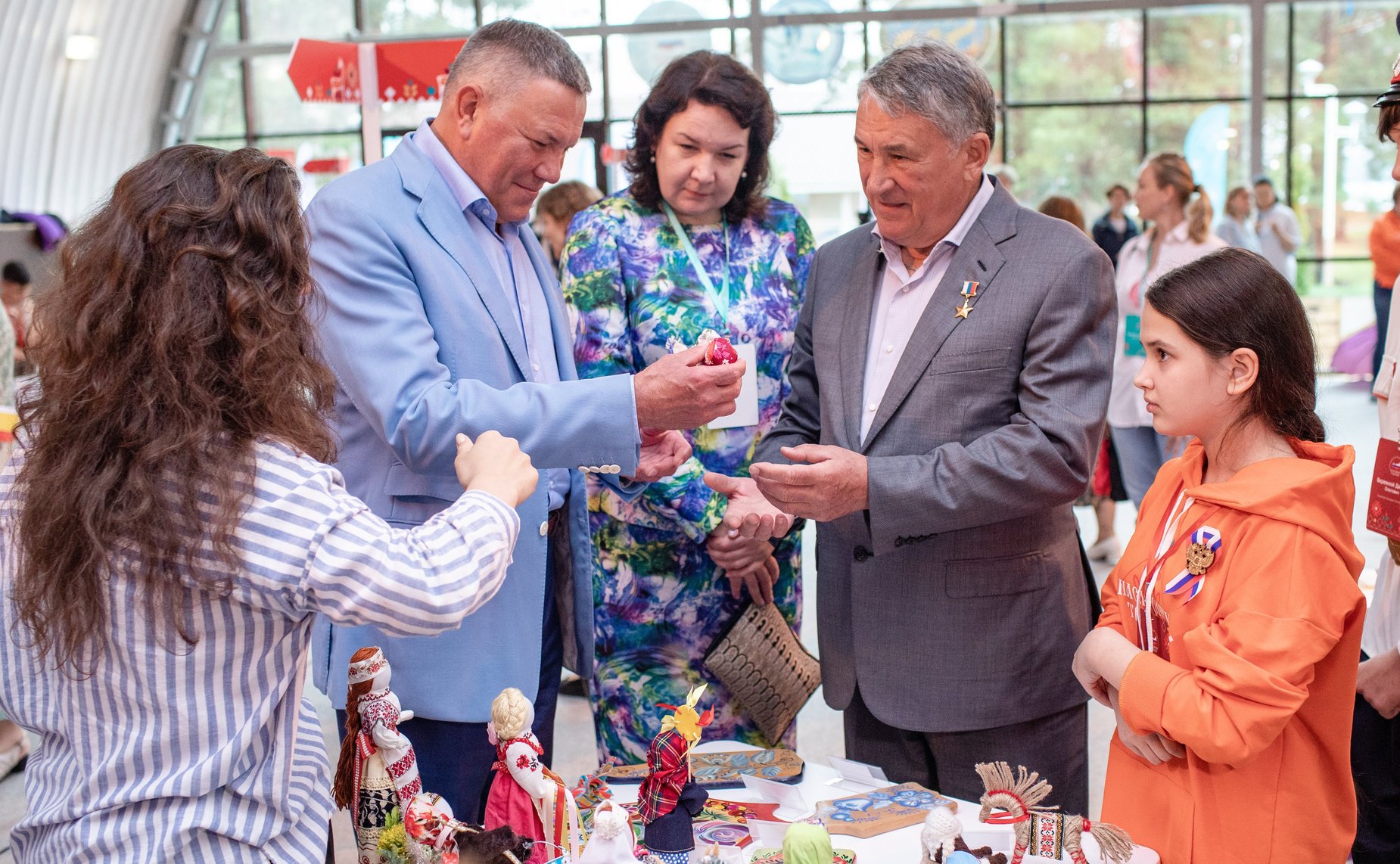 Заместитель Председателя Совета Федерации Юрий Воробьев и губернатор Вологодской области Олег Кувшинников открыли VII Всероссийский детский фестиваль народной культуры «Наследники традиций»