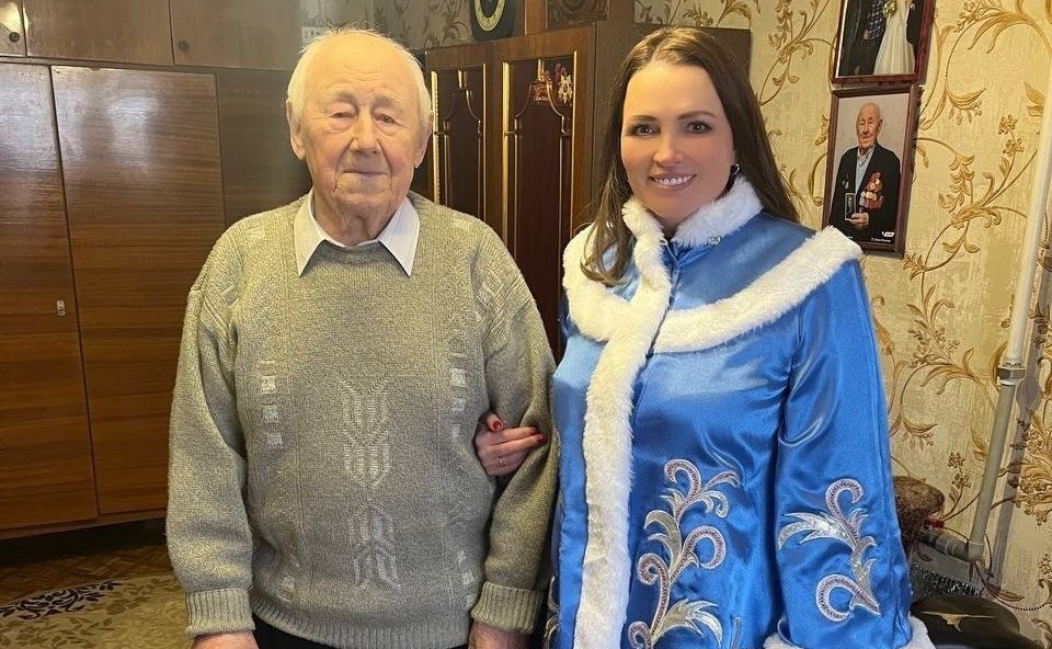 Ольга Щетинина в рамках рабочей поездки в регион исполнила мечты детей, присоединившись к Всероссийской акции «Елка желаний» — благотворительному проекту «Движения Первых»