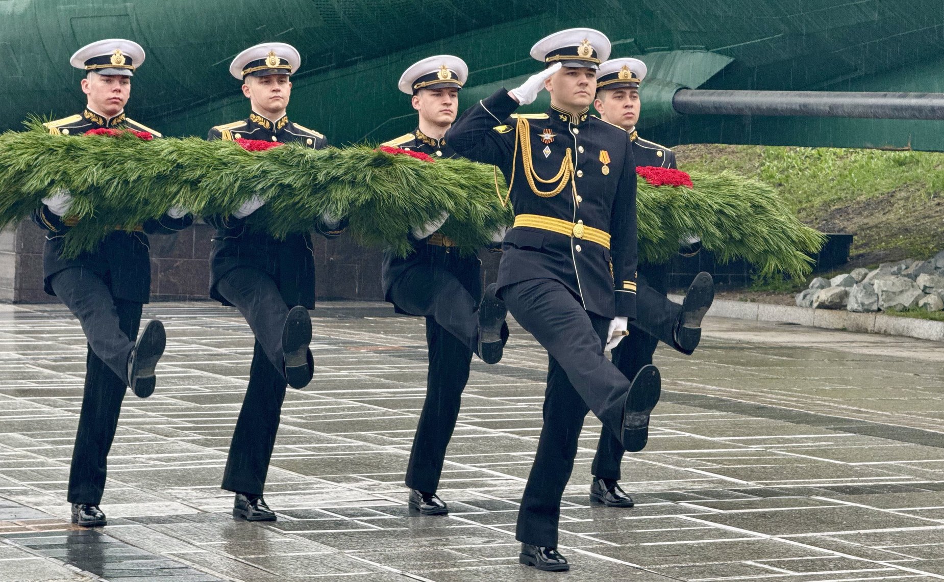 Памятные и торжественные мероприятия, посвящённые празднованию 81-й годовщины Победы в Великой Отечественной войне, прошли во Владивостоке и Артёме