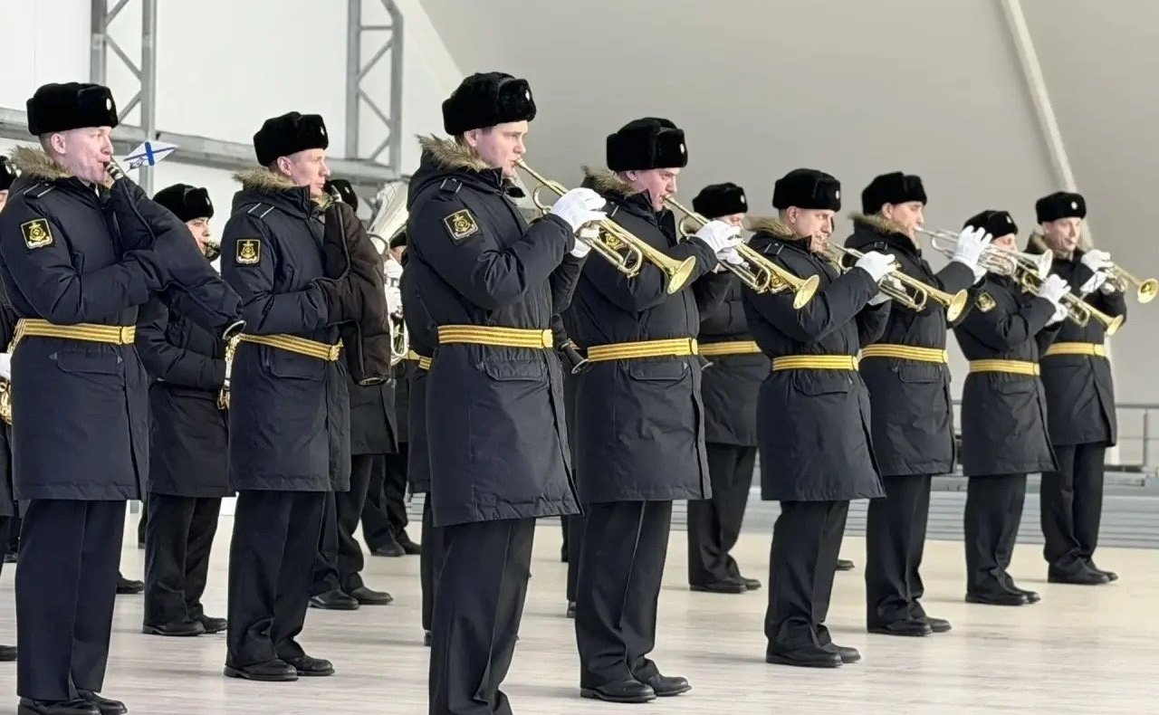 В Мурманской области торжественно открылся Чемпионат Военно-морского флота по хоккею с шайбой