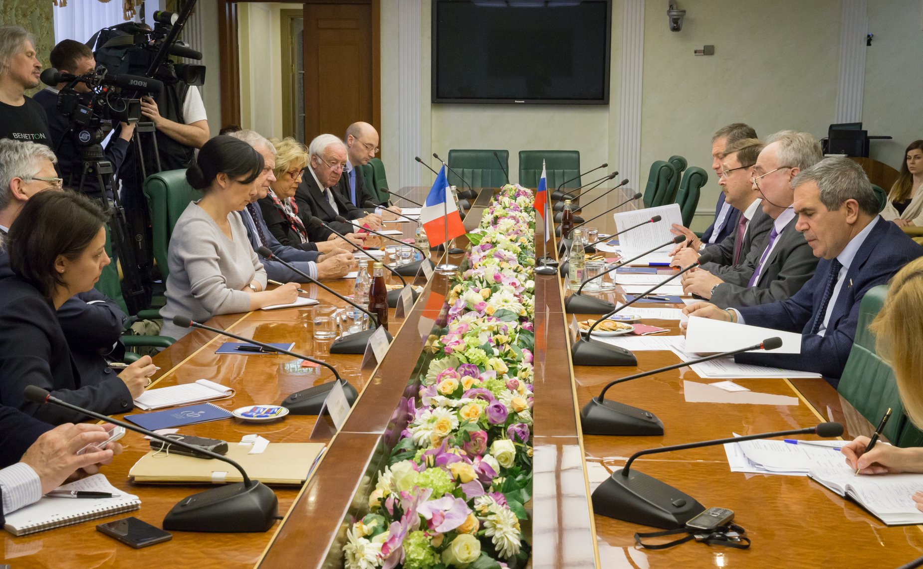 Переговоры Председателя Комитета СФ по международным делам К. Косачева с Заместителем председателя комиссии по иностранным делам Сената Франции Э. де Монтескью