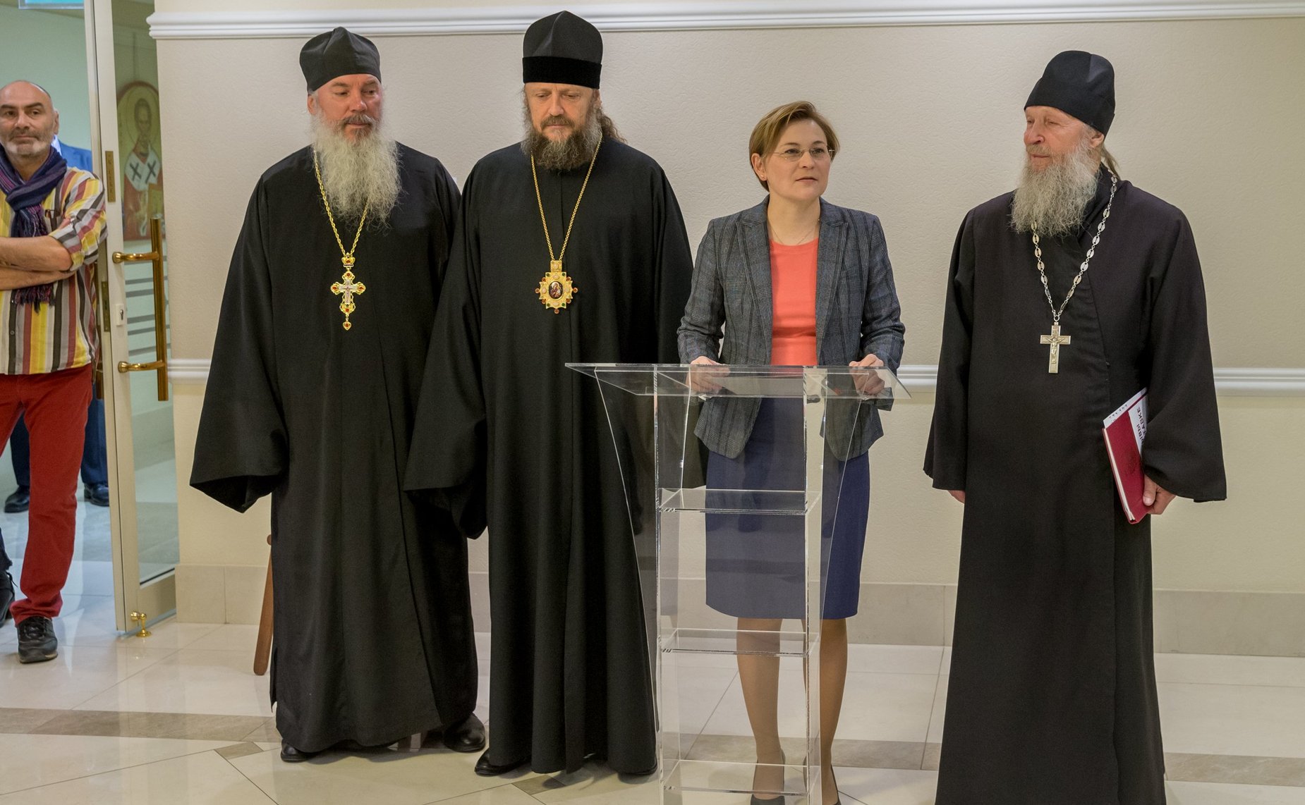 В Совете Федерации открылась выставка, посвященная 60-летию творческой деятельности художника-живописца П. Кочанова