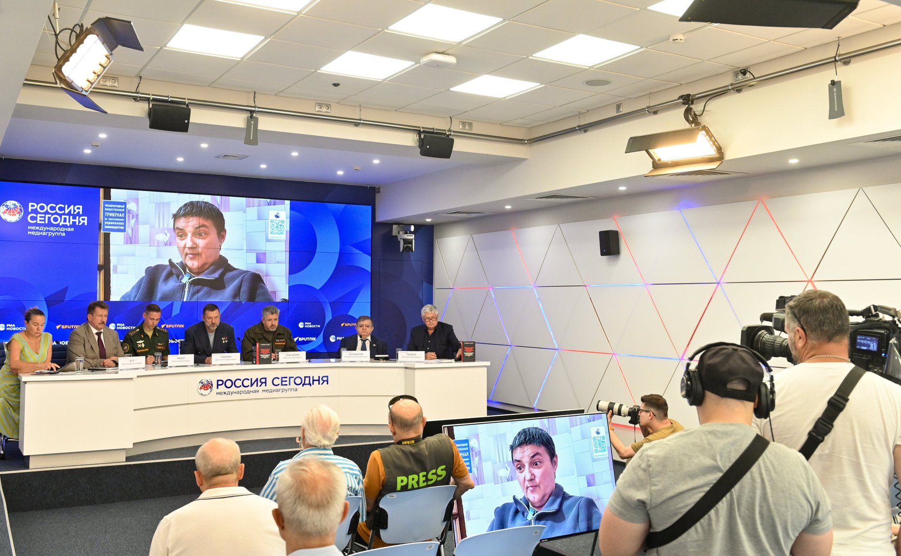 Владимир Джабаров и Наталья Никонорова приняли участие в пресс-конференции, посвященной расследованию военных преступлений киевского режима в Курской области и Донецкой Народной Республике