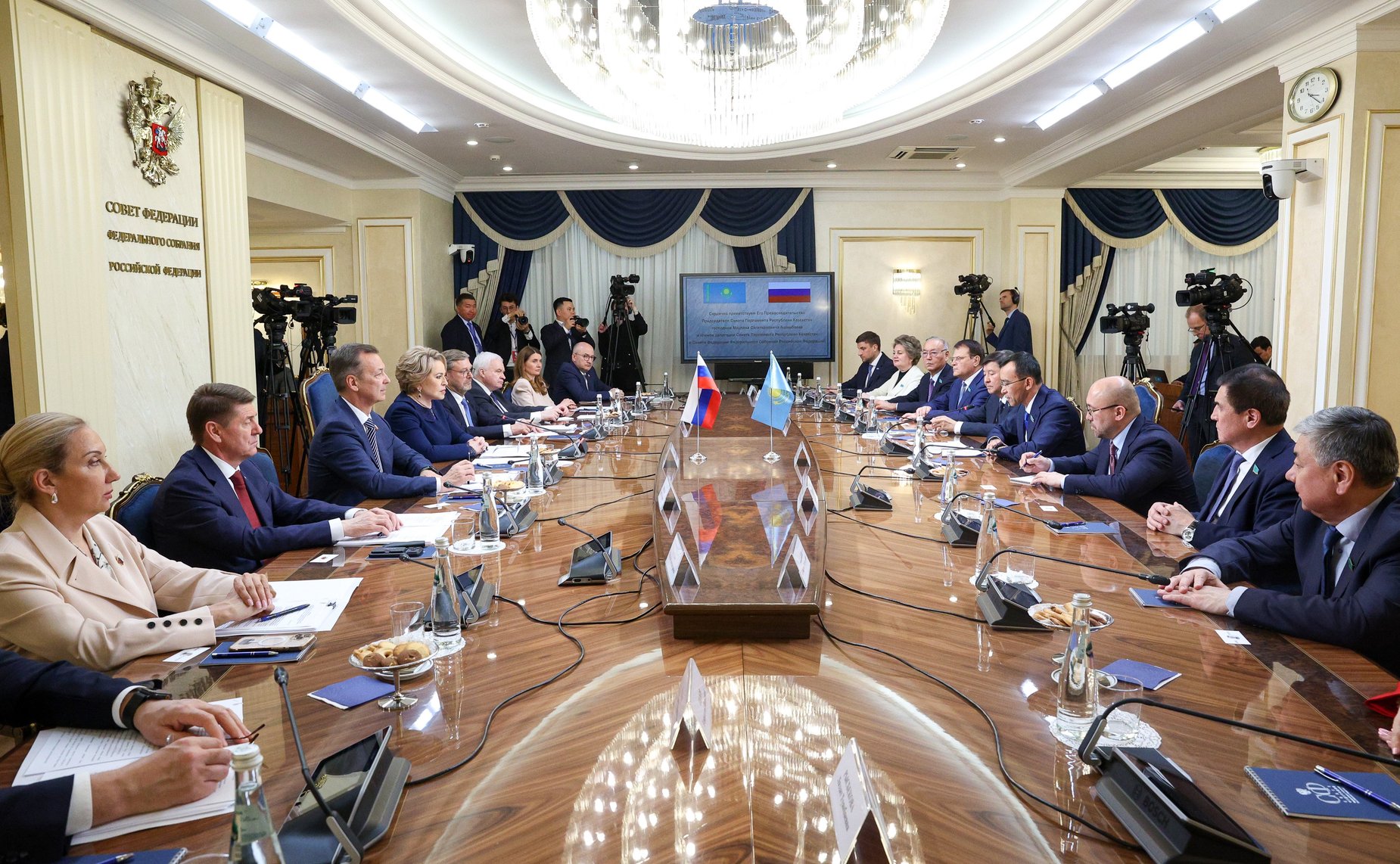 Встреча Председателя Совета Федерации Валентины Матвиенко с Председателем Сената Парламента Республики Казахстан Мауленом Ашимбаевым