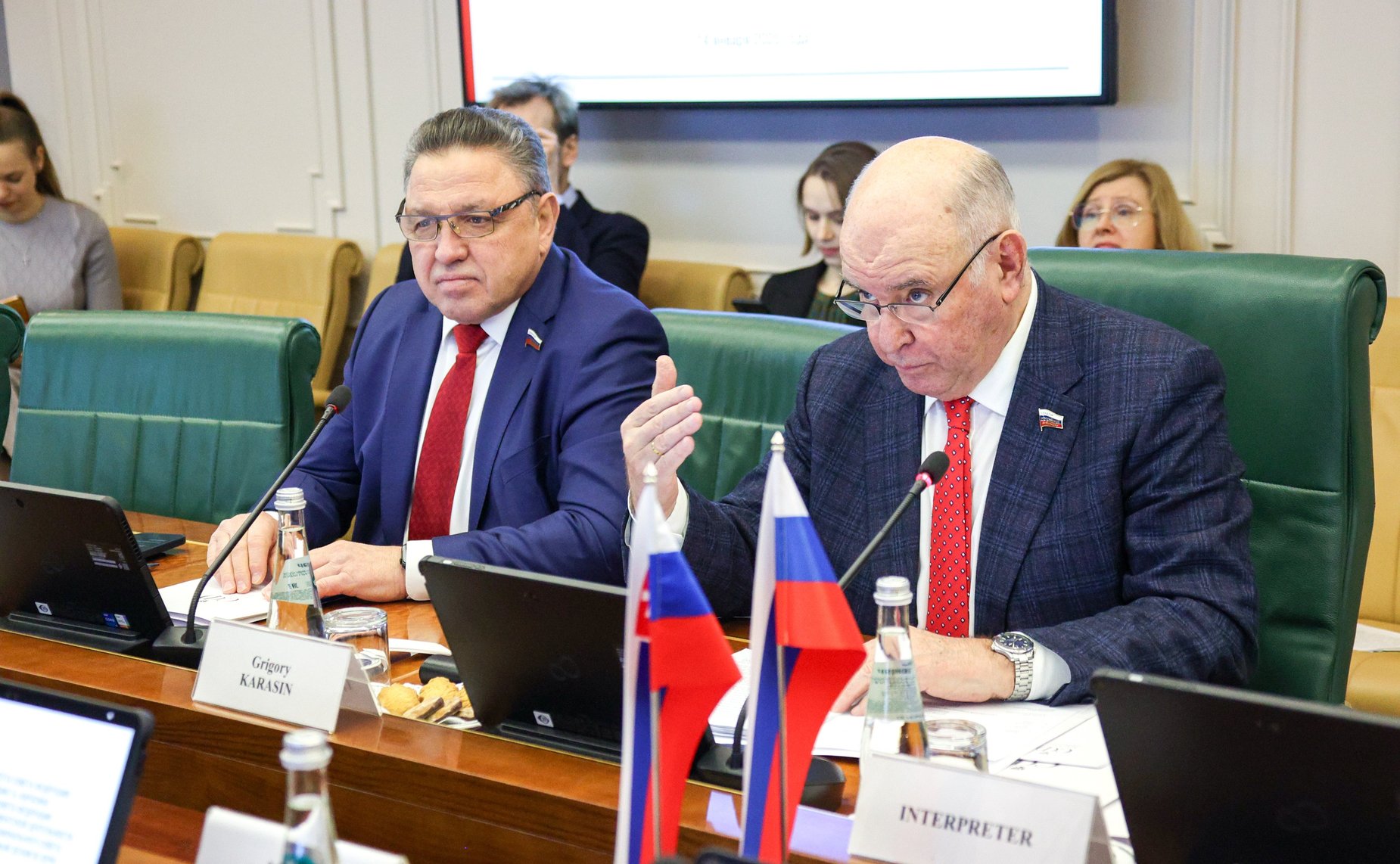 Встреча председателя Комитета СФ по международным делам Г. Карасина и председателя Комитета СФ по Регламенту и организации парламентской деятельности В. Тимченко с главой Комитета Национального совета Словацкой Республики по международным делам М. Кери