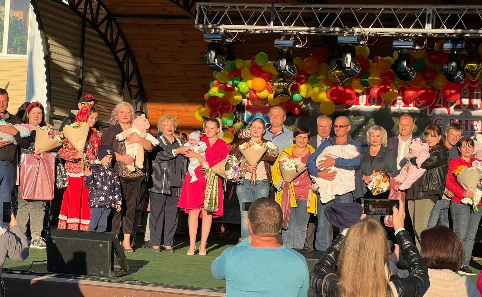 Оксана Хлякина приняла участие в торжественных мероприятиях, посвящённых празднованию Дня Добровского района