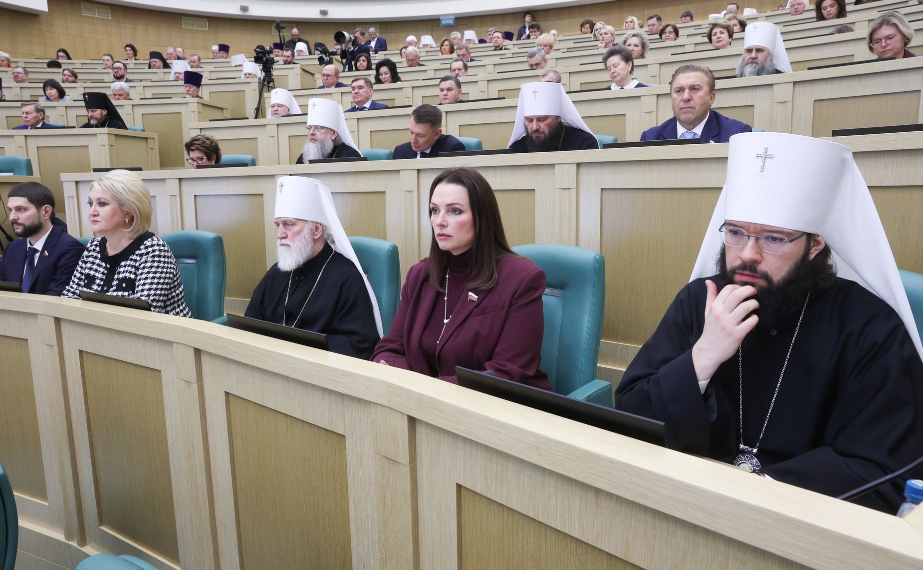 Пленарное заседание XIV Рождественских парламентских встреч