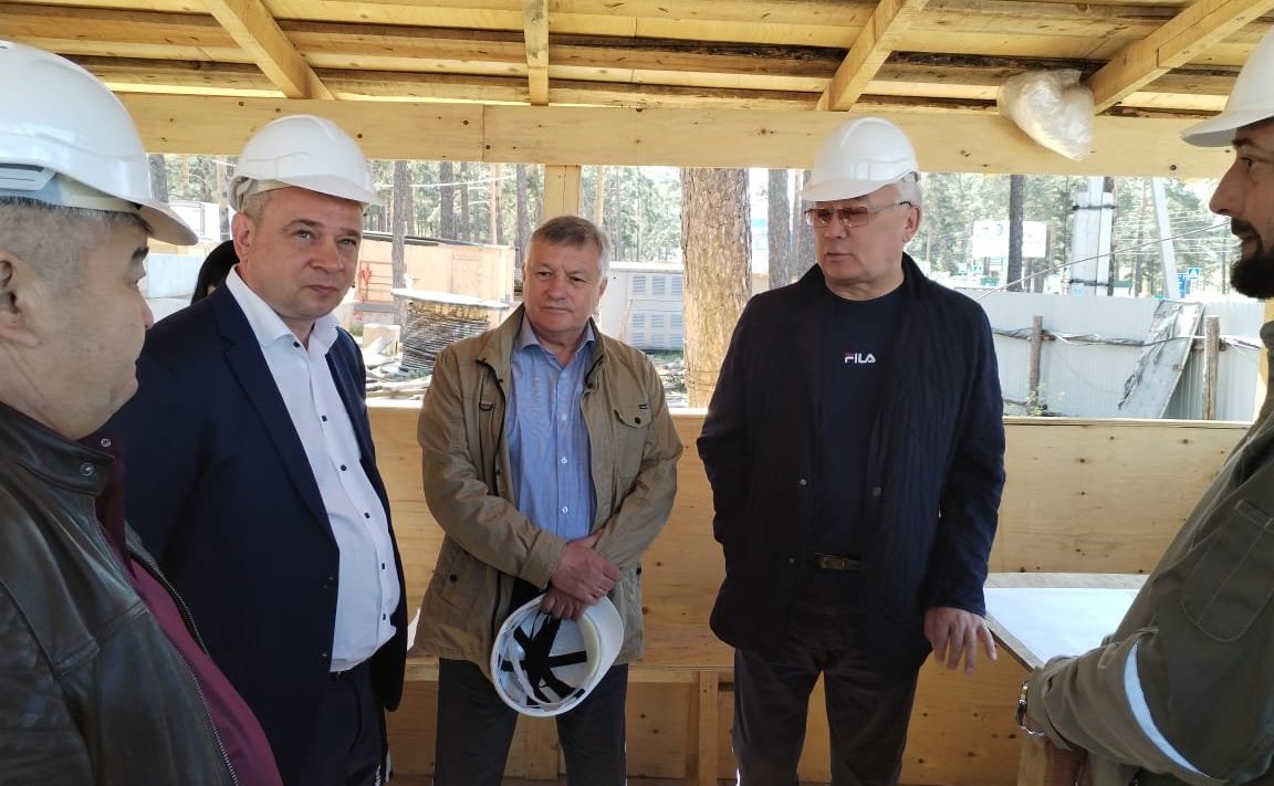 Баир Жамсуев и Сергей Михайлов в ходе работы в регионе оценили ход строительства и реконструкции социальных объектов в Чите