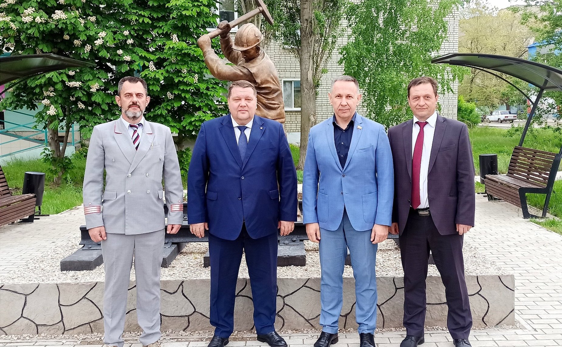 Олег Алексеев ознакомился с работой предприятий Ершовского железнодорожного узла Приволжской железной дороги – сервисного локомотивного депо «Ершовское» и эксплуатационного локомотивного депо Ершов