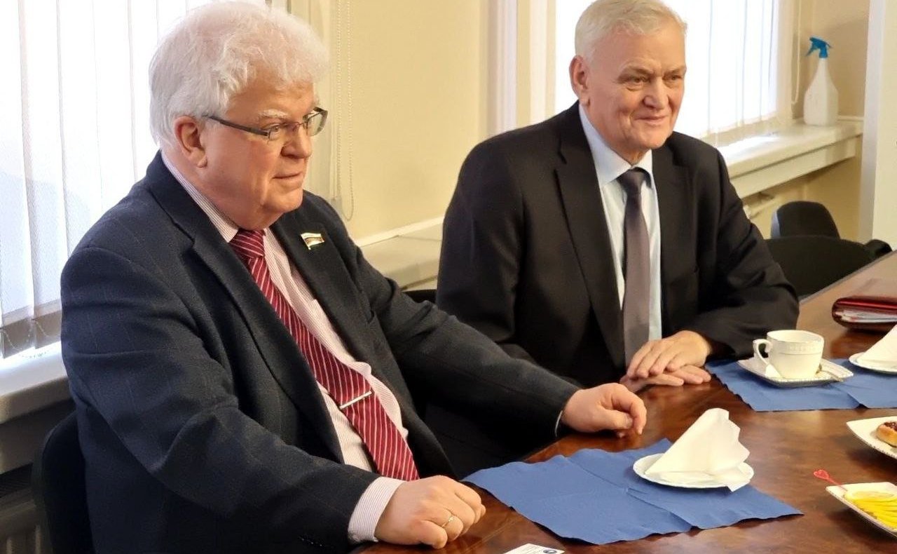 Владимир Чижов в рамках рабочей поездки в регион посетил Петрозаводский государственный университет (ПетрГУ) и Арктический центр университета