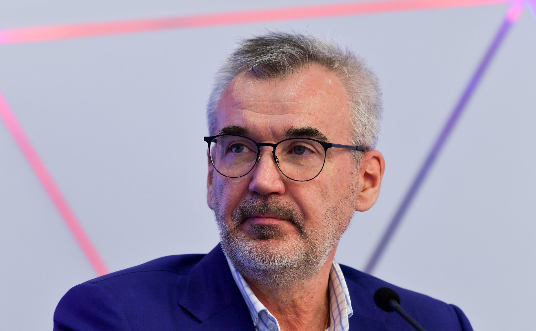 Онлайн-брифинг председателя Временной комиссии СФ по защите государственного суверенитета и предотвращению вмешательства во внутренние дела РФ Андрея Климова