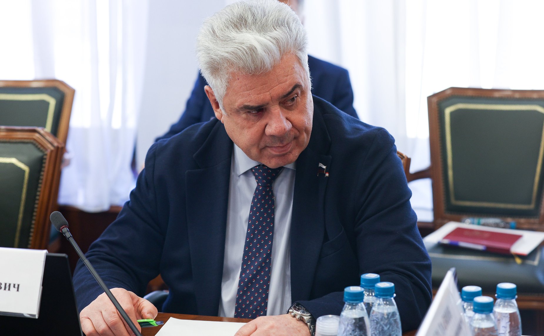 Виктор Бондарев