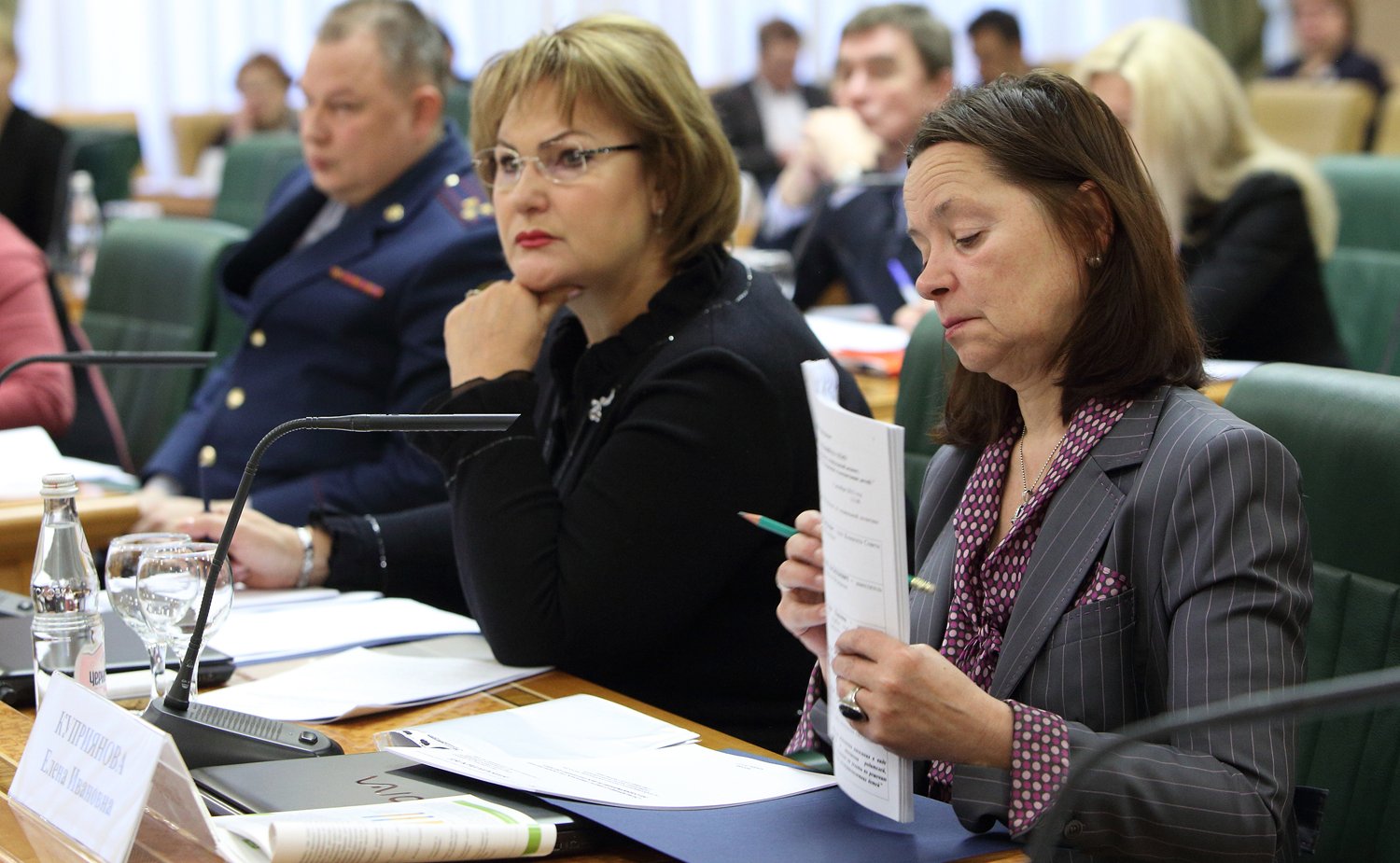 Слушания комитета по соцполитике-5