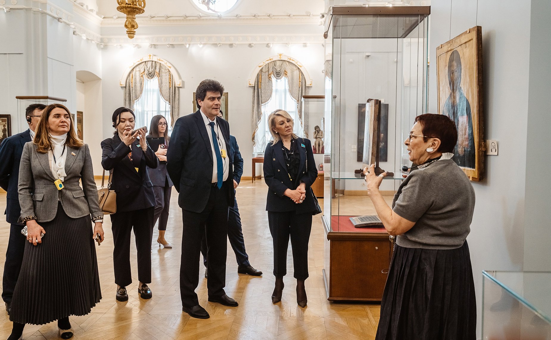 Участники 23-го заседания Комиссии по сотрудничеству между Советом Федерации и Сенатом Парламента Республики Казахстан посетили Тверской императорский путевой дворец