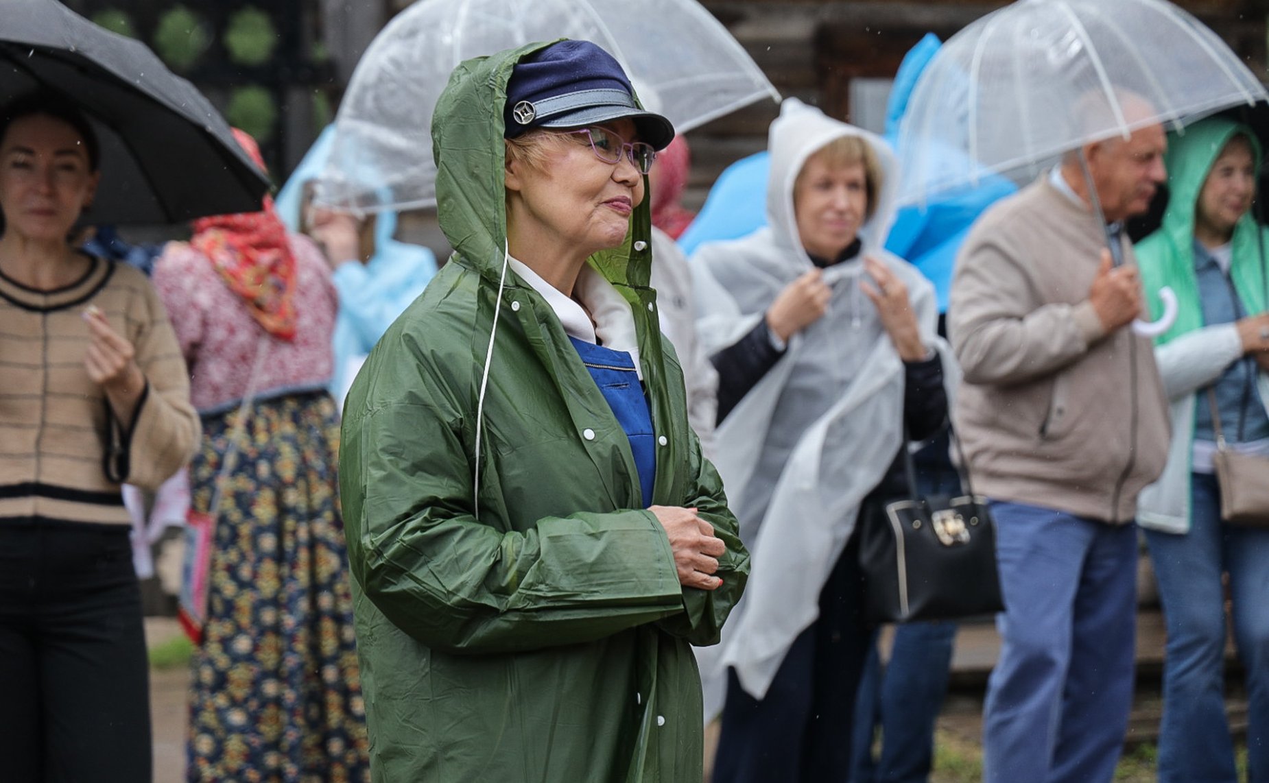 Сенаторы посетили музей деревянного зодчества «Малые Корелы»