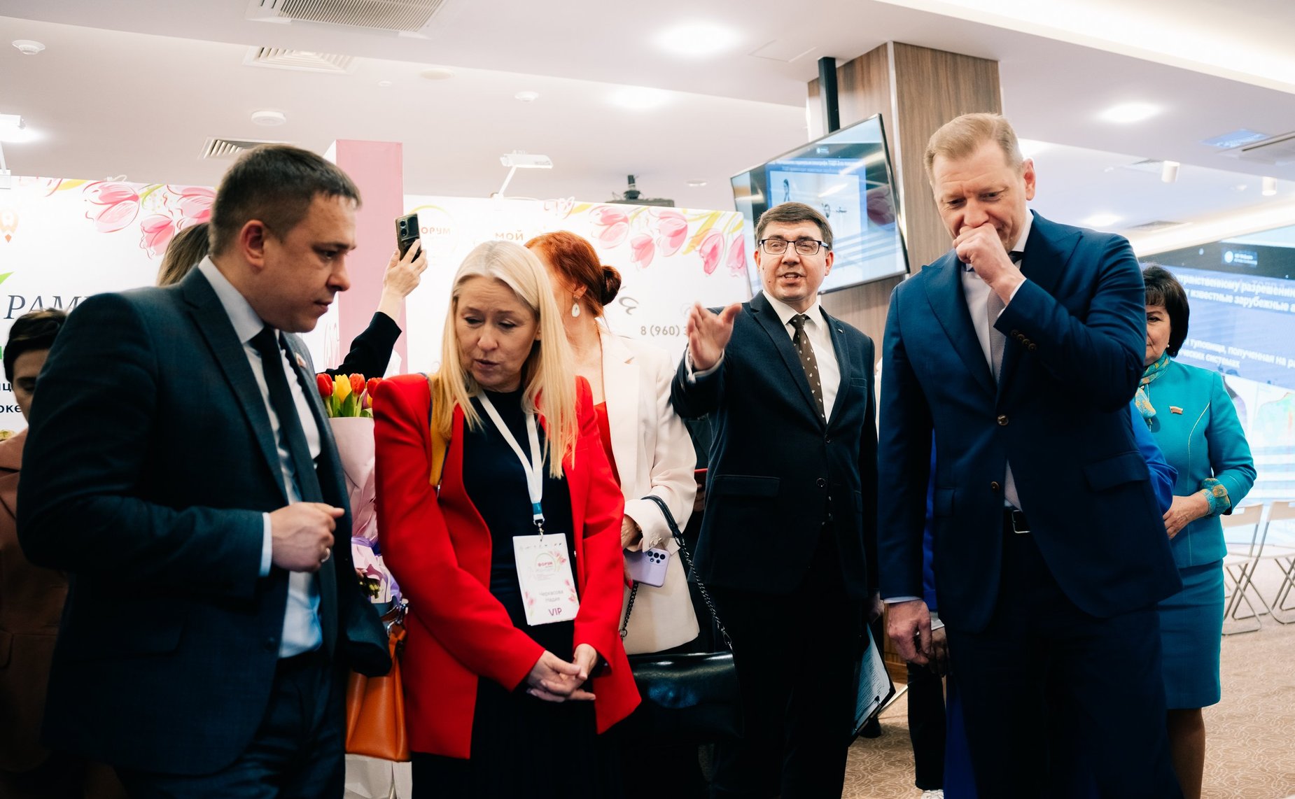 Айрат Гибатдинов посетил в Ульяновске Форум деловых женщин