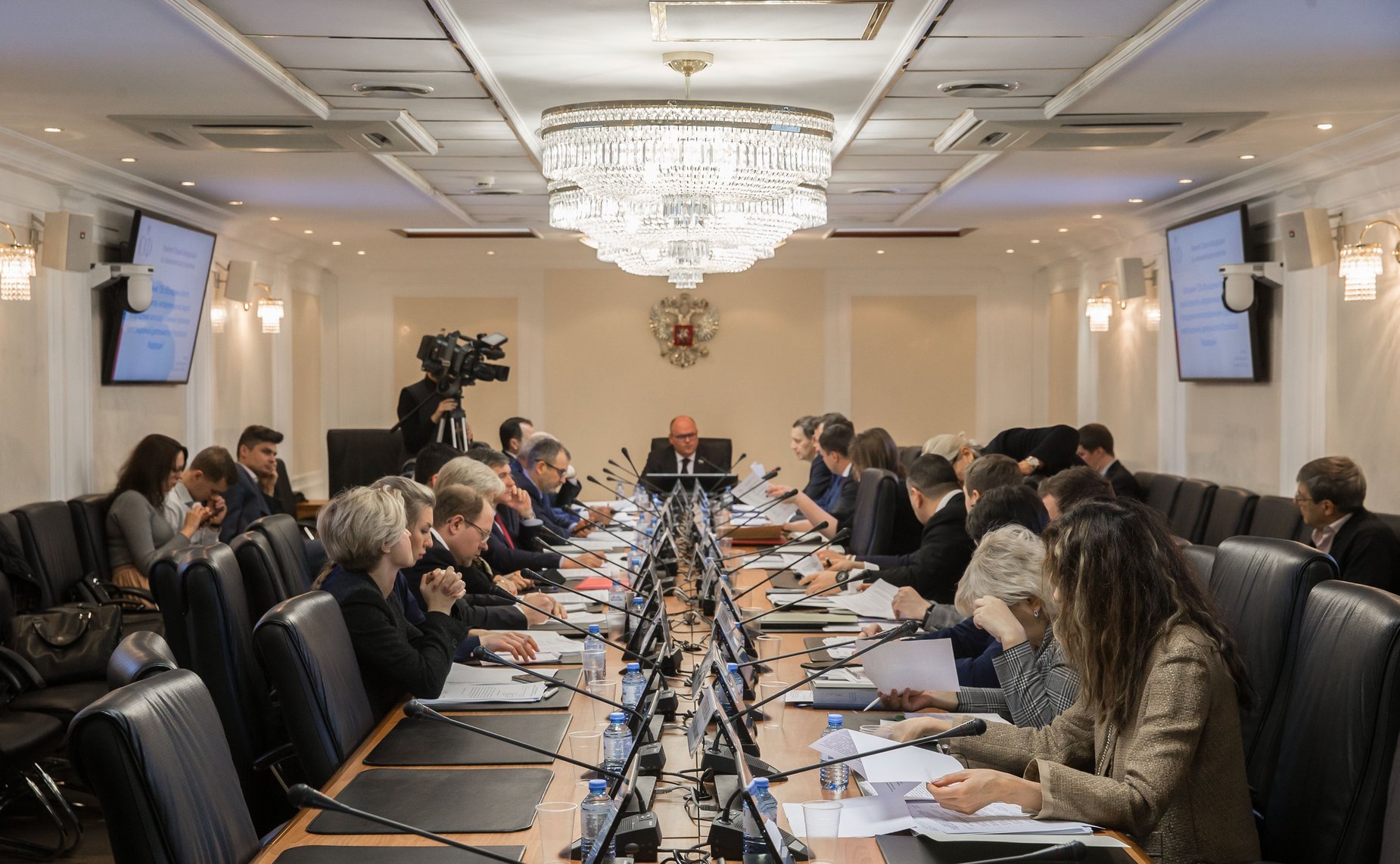 Совещание Комитета СФ по экономической политике на тему «Об обсуждении пакета законопроектов, направленных на защиту и поощрение капиталовложений и развитие инвестиционной деятельности в РФ»