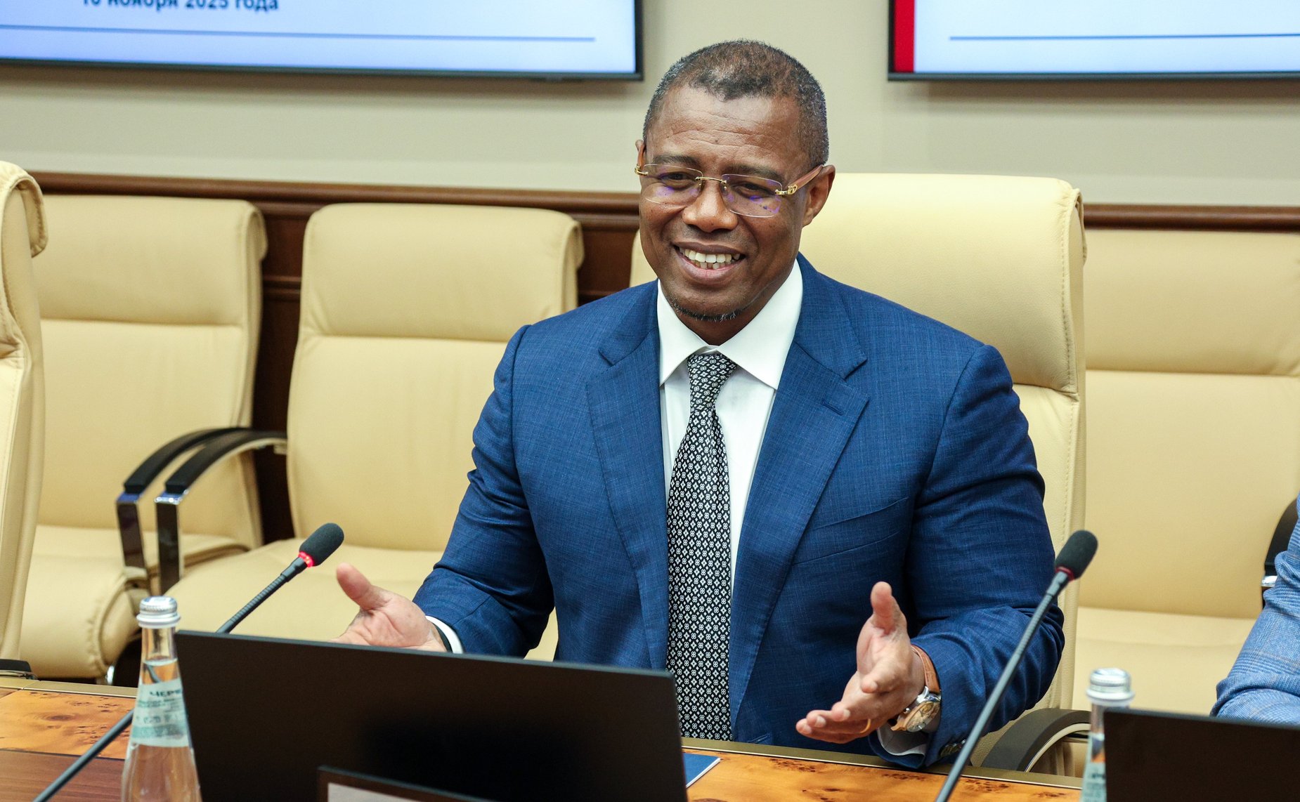 Встреча первого заместителя председателя Комитета СФ по бюджету и финансовым рынкам Александра Шендерюка-Жидкова с Председателем Национального Собрания Республики Мадагаскар Ситени Тьерри Рандриана Сулуниайку