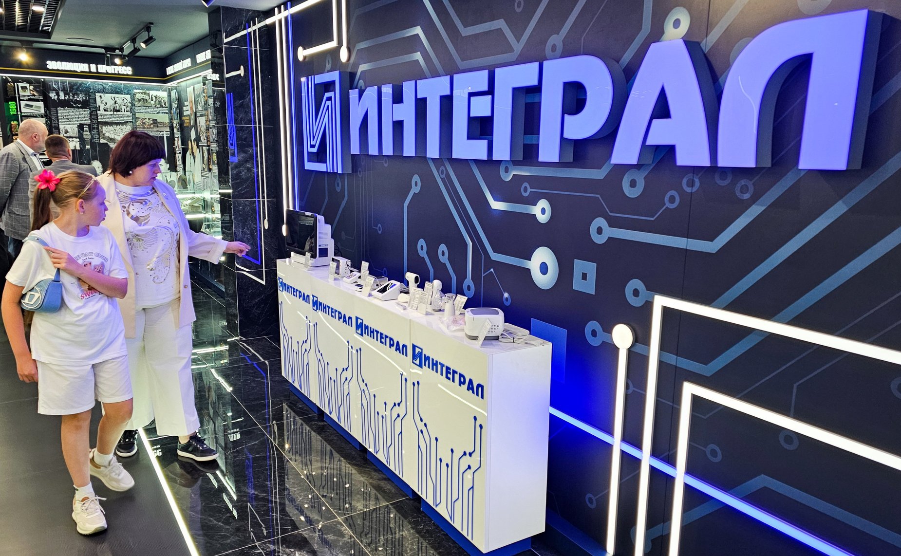 Елена Афанасьева посетила ОАО «Интеграл»